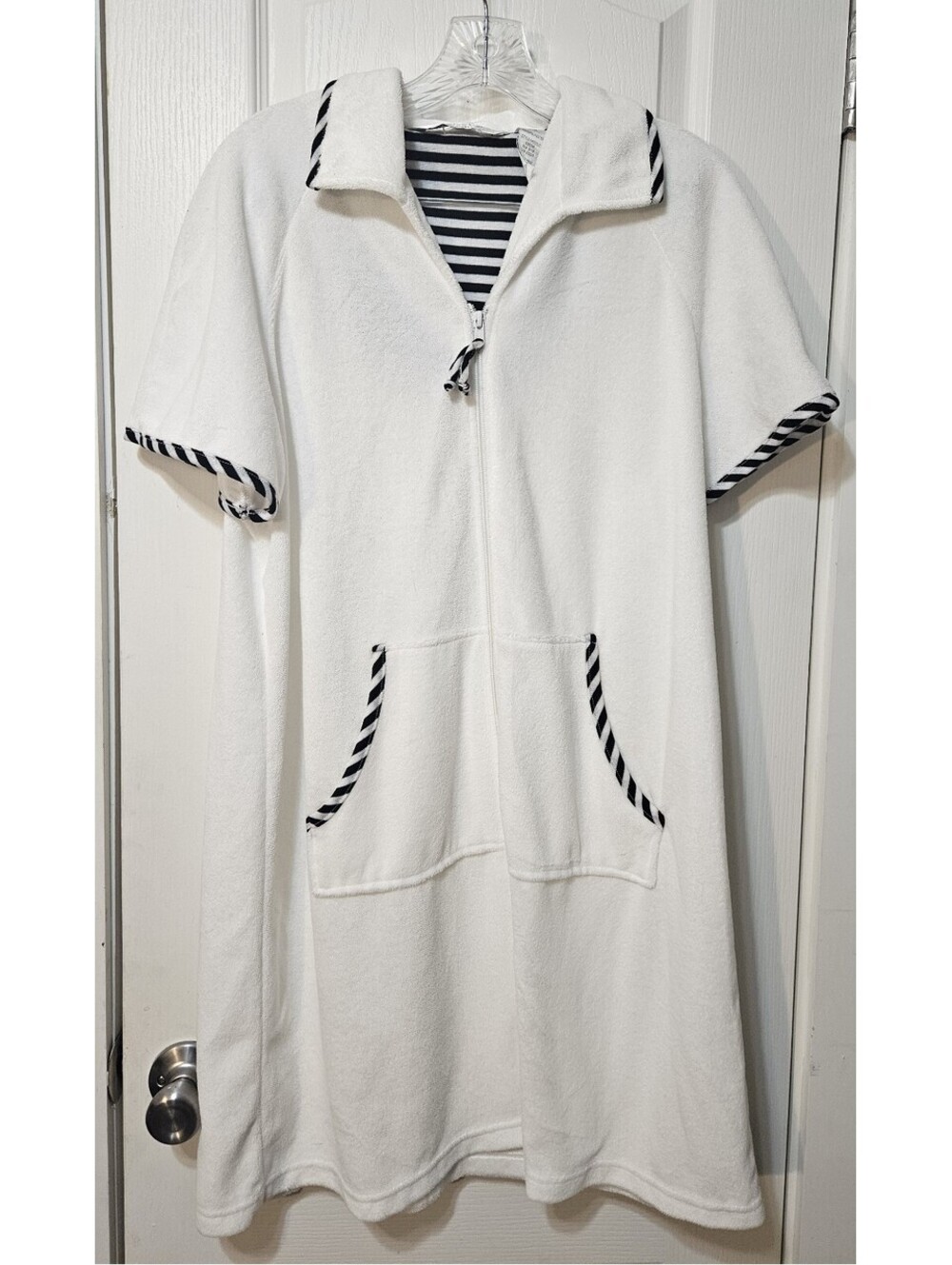 Jasmine Rose | White Zip‑Front Lounge Dress | Medium | GUC